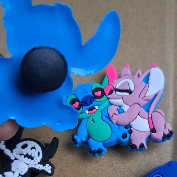 Stitch and Friends Jibbitz/Croc Charm Set 17 Pcs - Picture 4 of 4